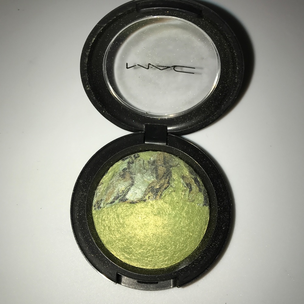 Mac cosmetics fresh green mix mineralize shadow
